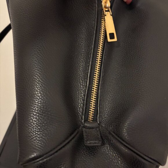 Large Black Pebbled Leather Michael Kors Tote - Picture 6 of 6